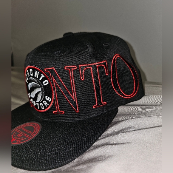 Mitchell & Ness Toronto Raptors Hat Cap Snapback Black Adjustable NBA - Picture 3 of 5